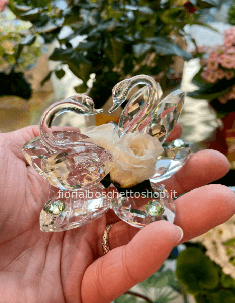Rosa stabilizzata su coppia di cigni in cristallo